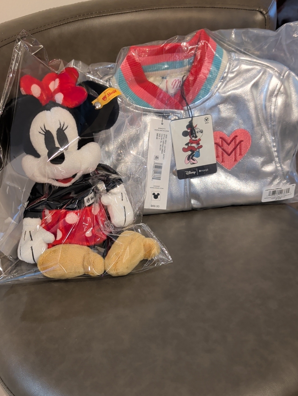Disney Macy's Minnie Mouse & Daisy Duck Faux Leather Jacket & Steiff MM 12"